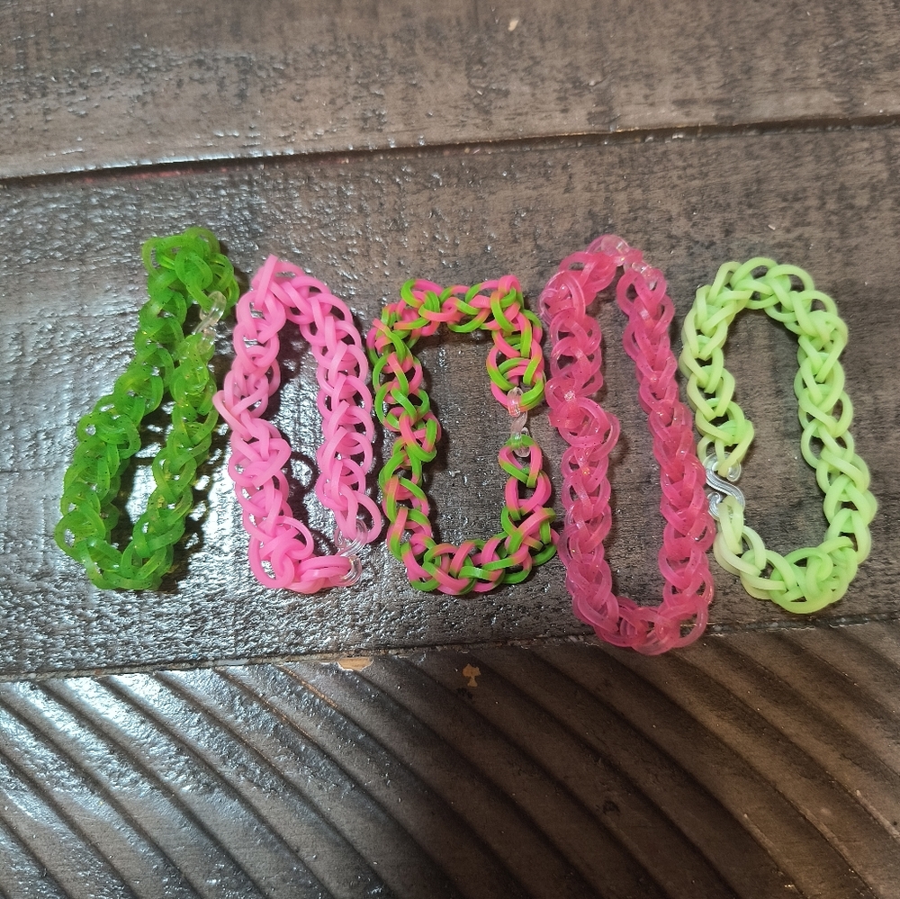 Handmade Wicked-Inspired Pink & Green Bracelet Set (5 Bracelets) - Size 5 Inches